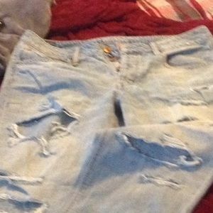 American Eagle Tomgirl ripped jeans
